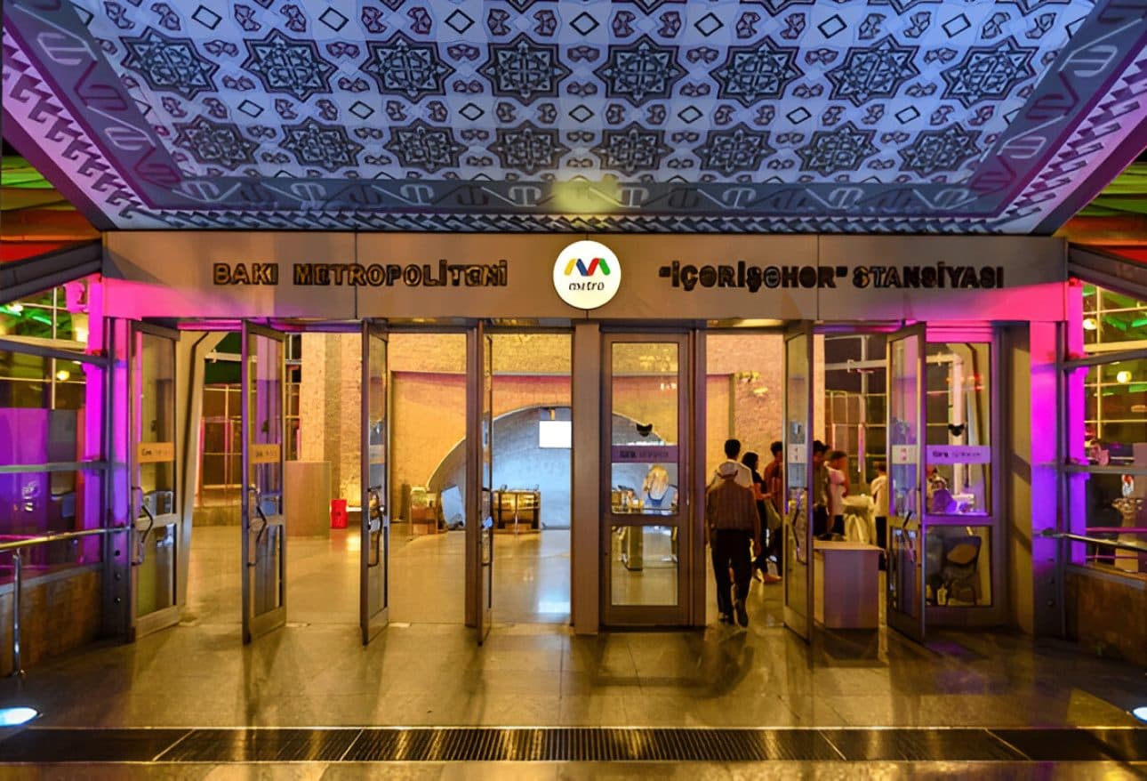 Guide to use the metro stations of Baku